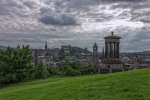 Blick am Dugald Stewart Monument vorbei zum Edinburgh Castle